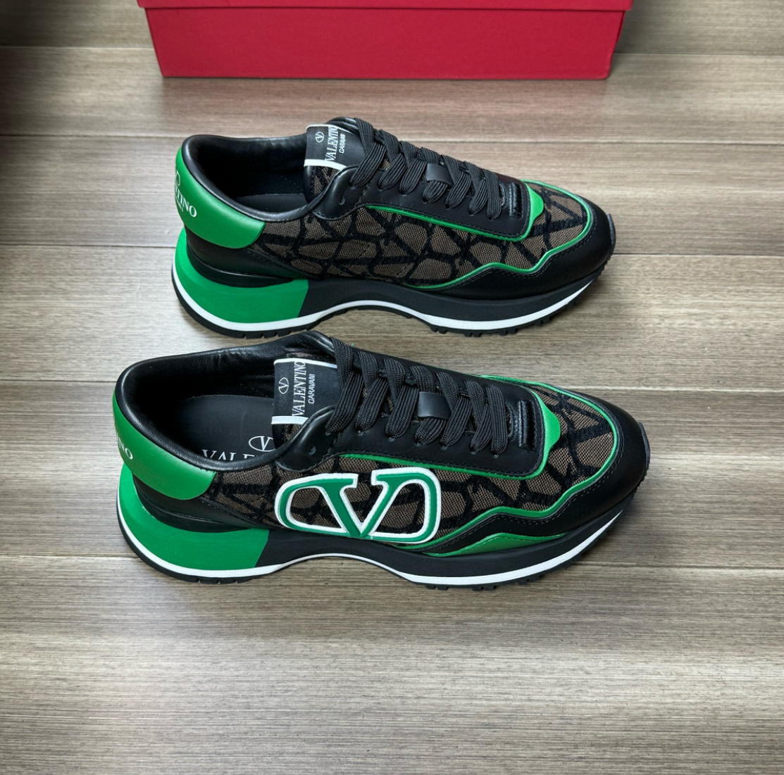 SHOES