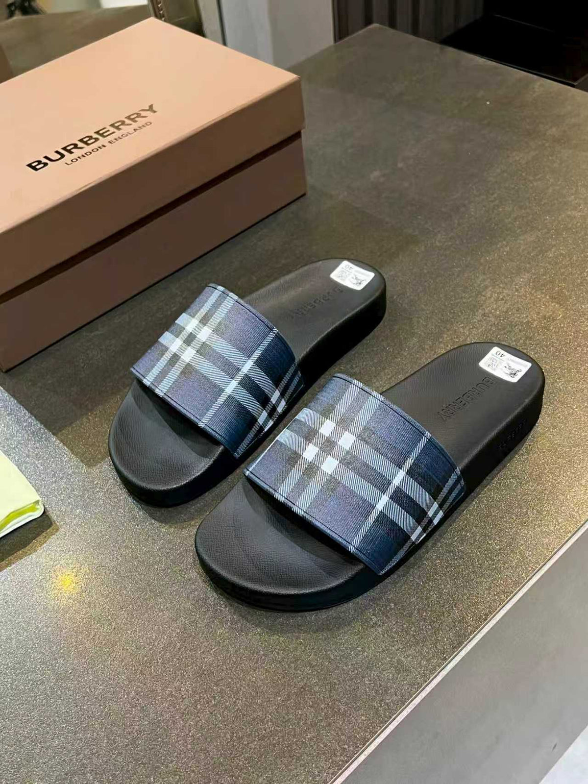SHOES