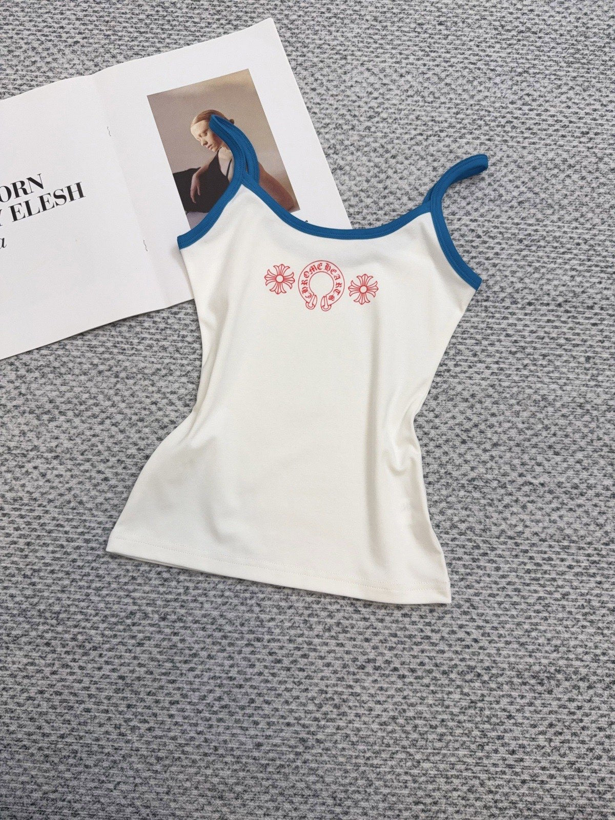 WOMENS CLOTHING